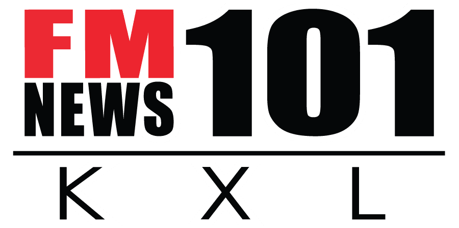 A green background with the fm 1 0 news logo.